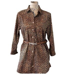 𝅺lands End Leopard Print Non Iron Supima Button Down Shirt